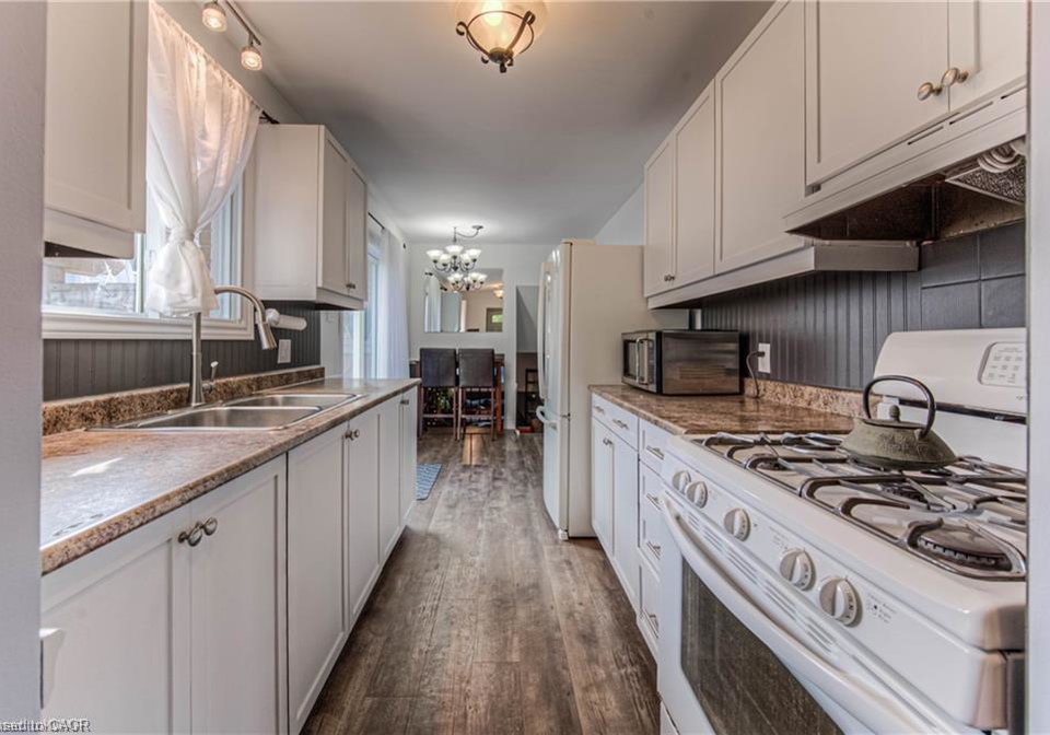 483-kingscourt-drive-waterloo-ontario-40828430