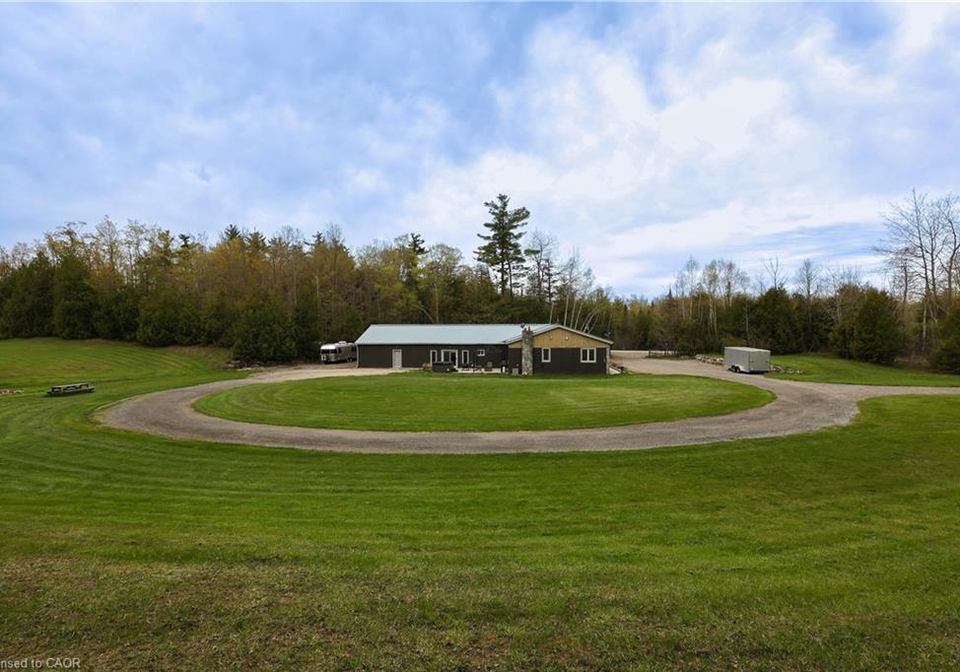 4589-watson-road-s-puslinch-ontario-40828474