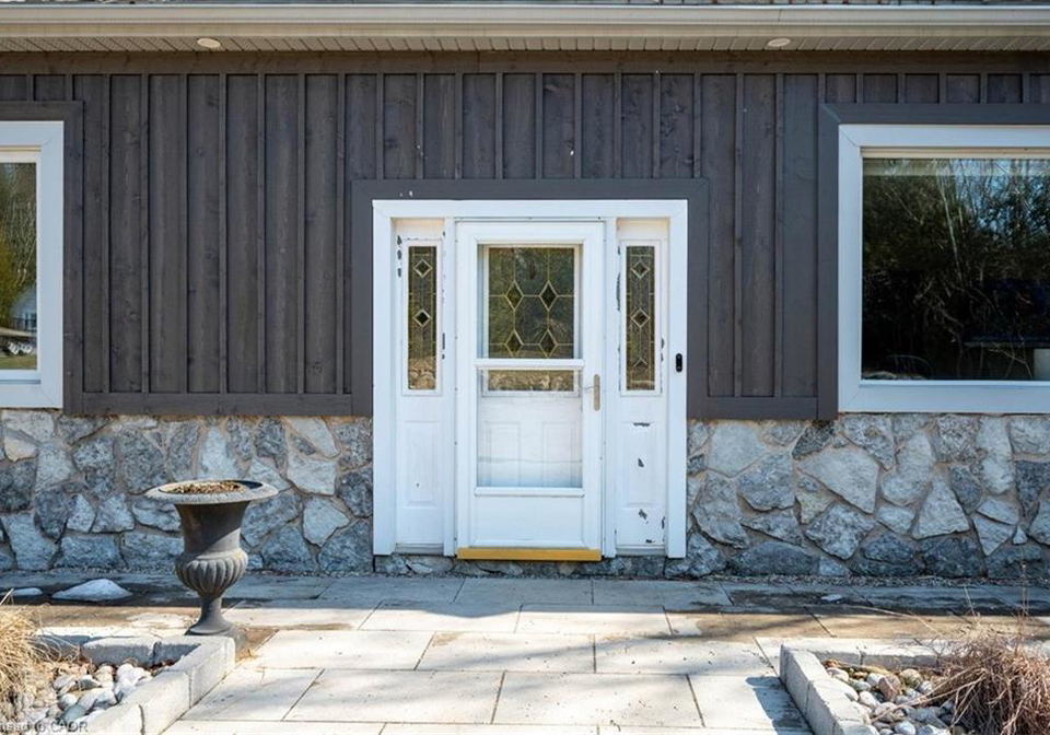 4589-watson-road-s-puslinch-ontario-40828474