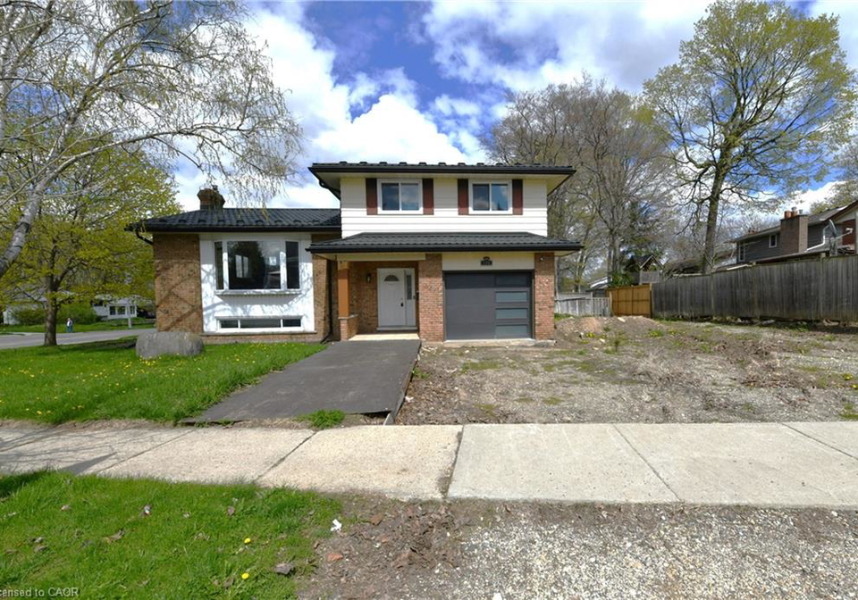 110-silverspring-crescent-kitchener-ontario-40828484