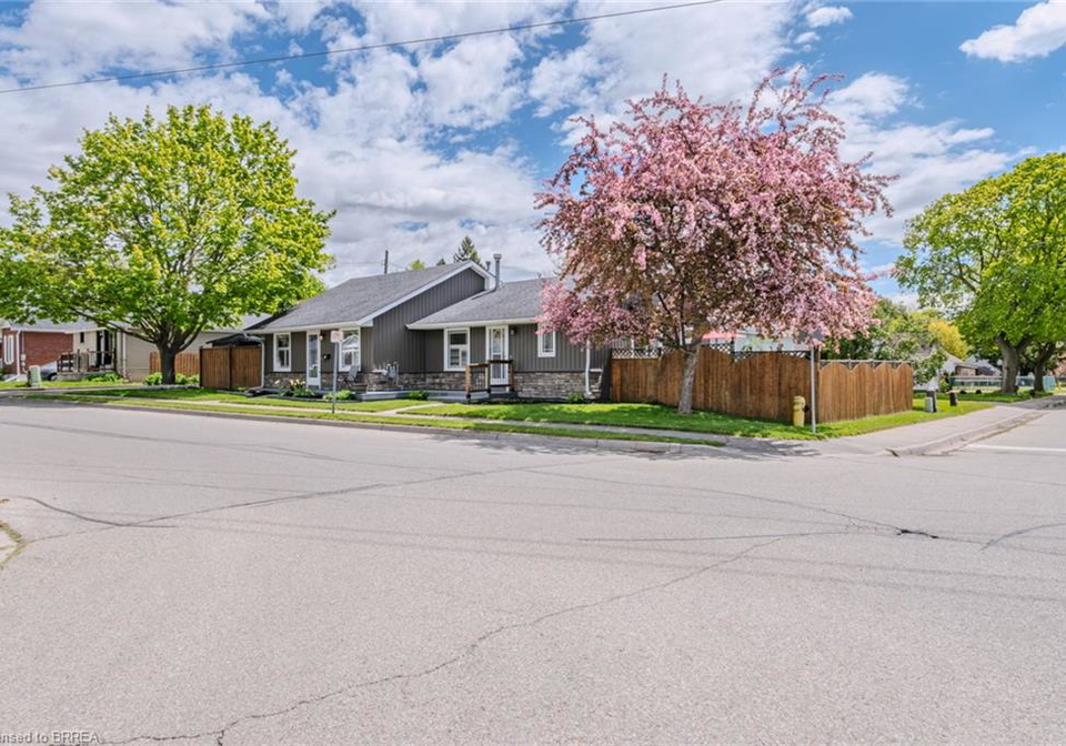 36-crandell-avenue-brantford-ontario-40828503