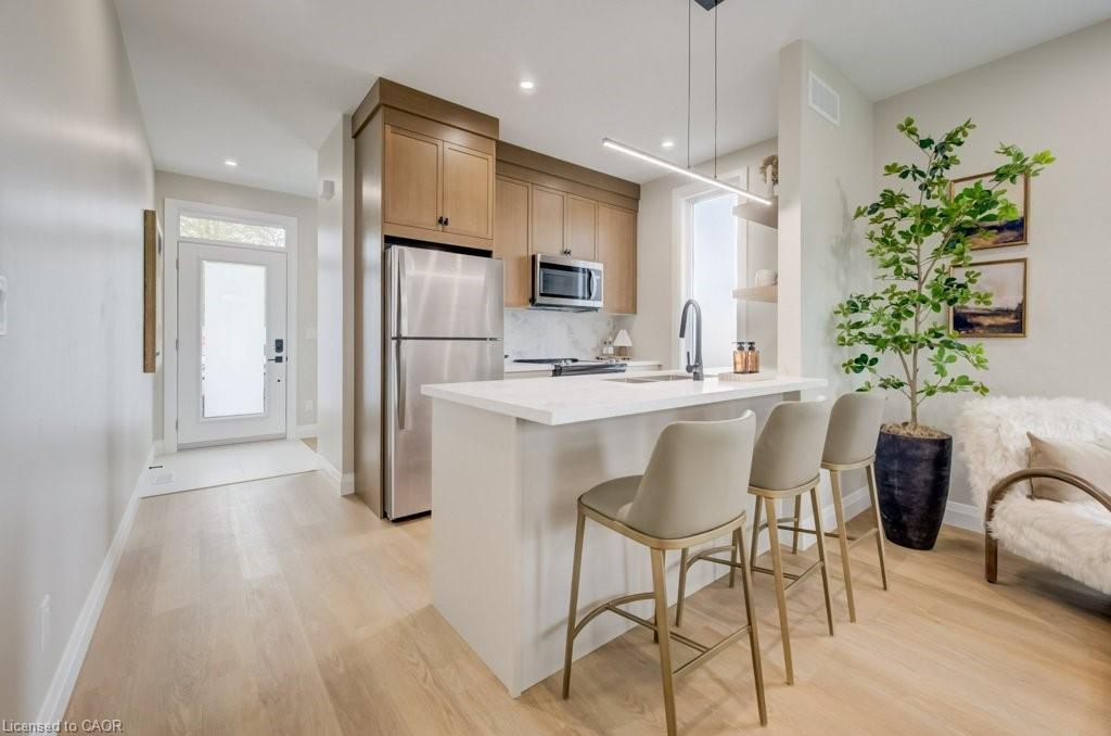 210-heritage-drive-kitchener-ontario-40828504