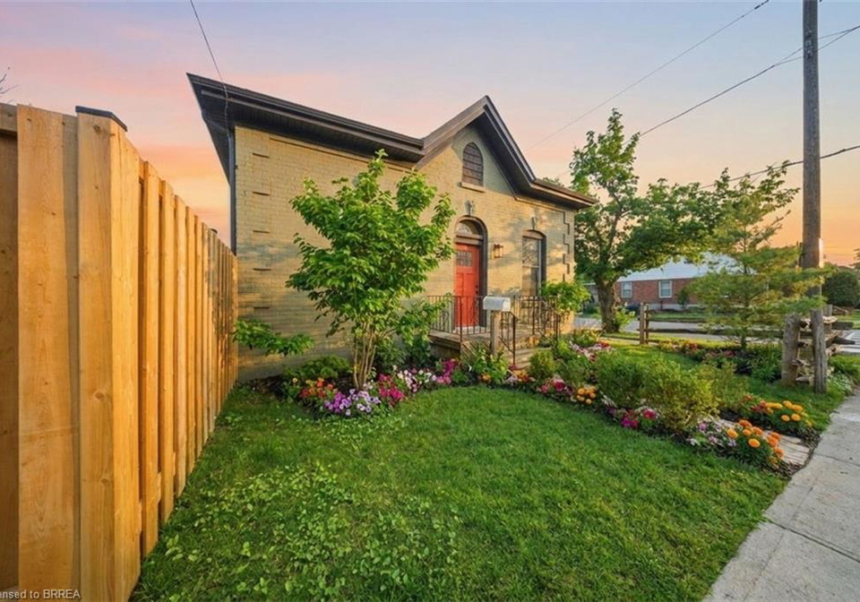 62-walnut-street-brantford-ontario-40828534