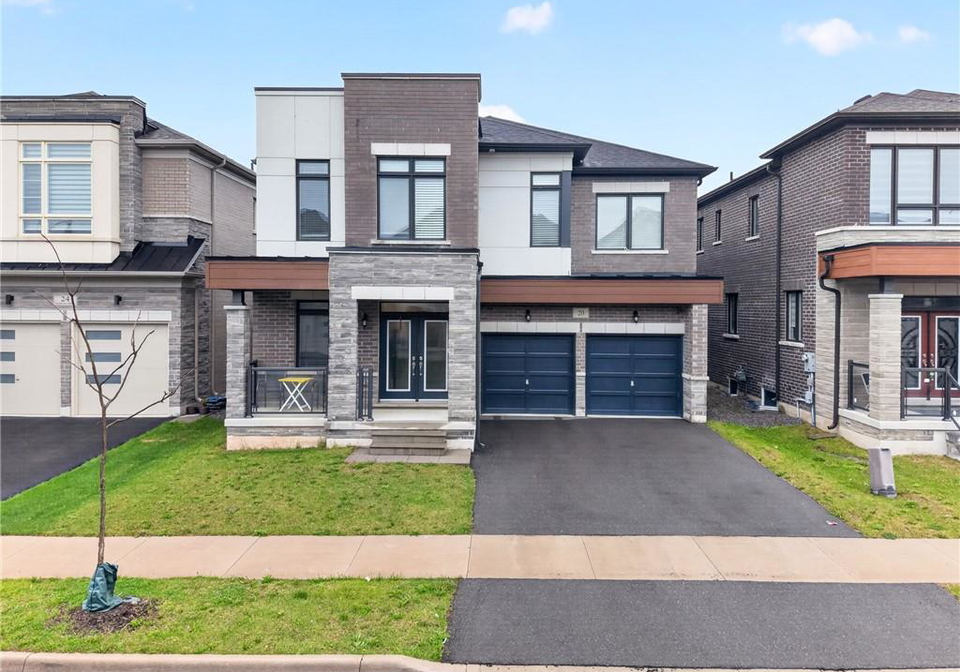 20-zimmerman-garden-waterdown-ontario-40828589
