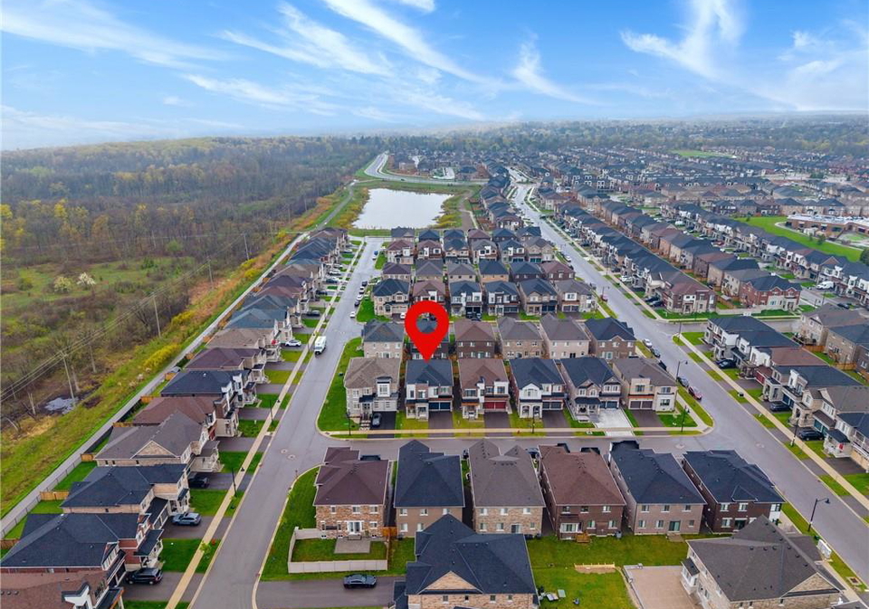 20-zimmerman-garden-waterdown-ontario-40828589
