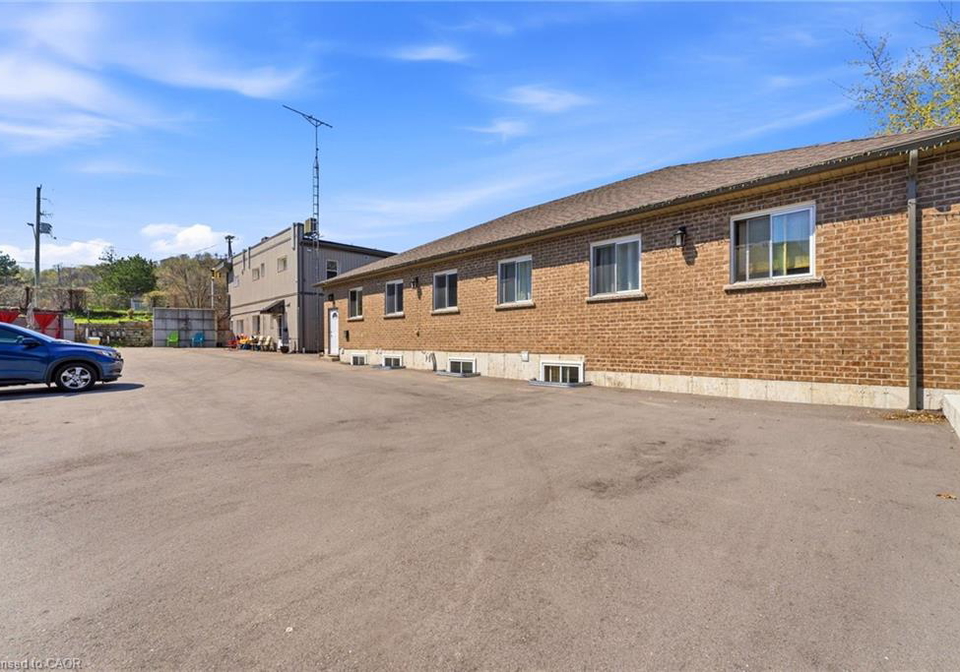 1745-king-street-e-hamilton-ontario-40828592
