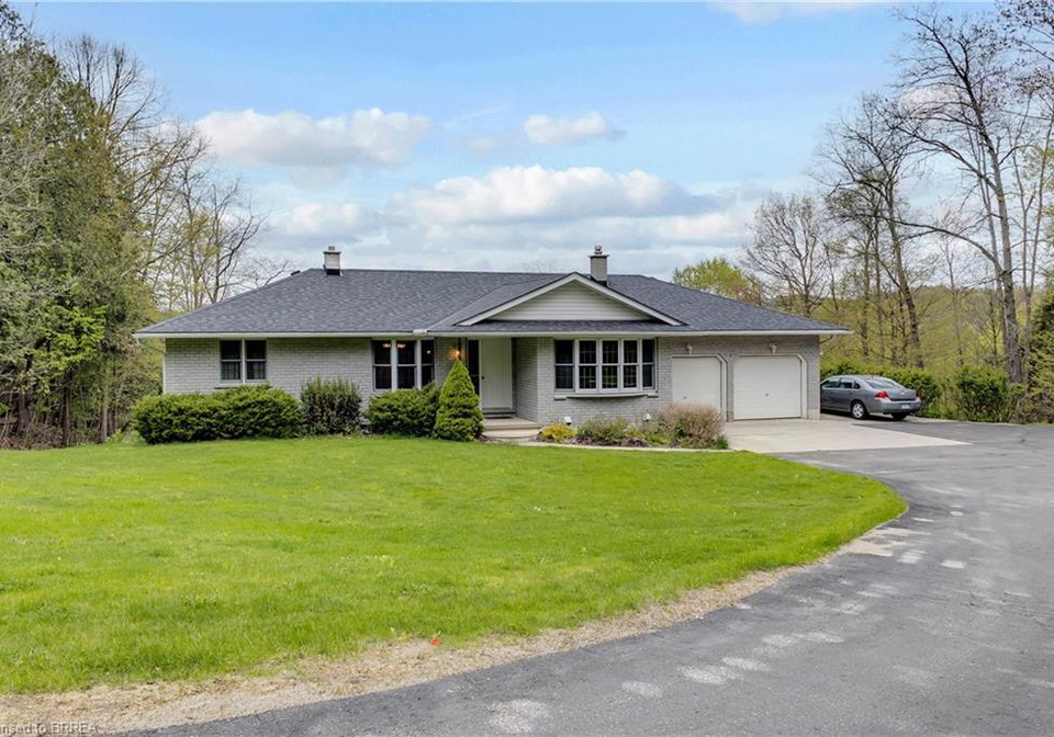 10-burnside-drive-glen-morris-ontario-40828658