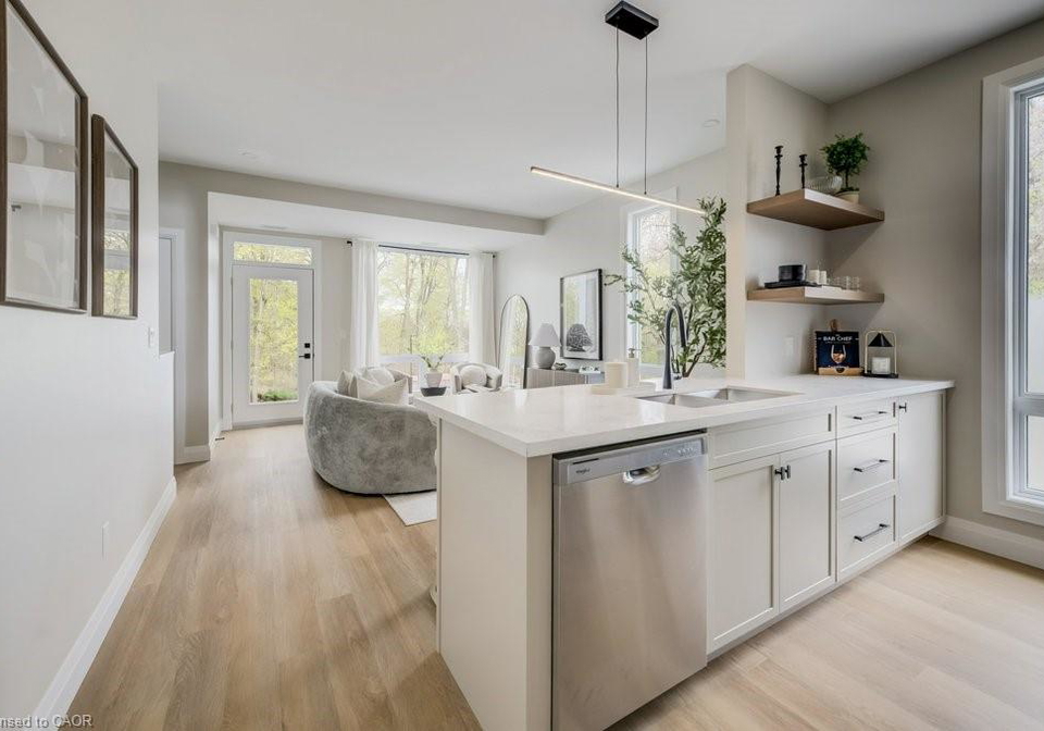210-heritage-drive-kitchener-ontario-40828708