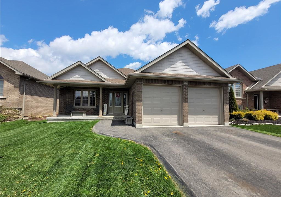296-donly-drive-s-simcoe-ontario-40828710