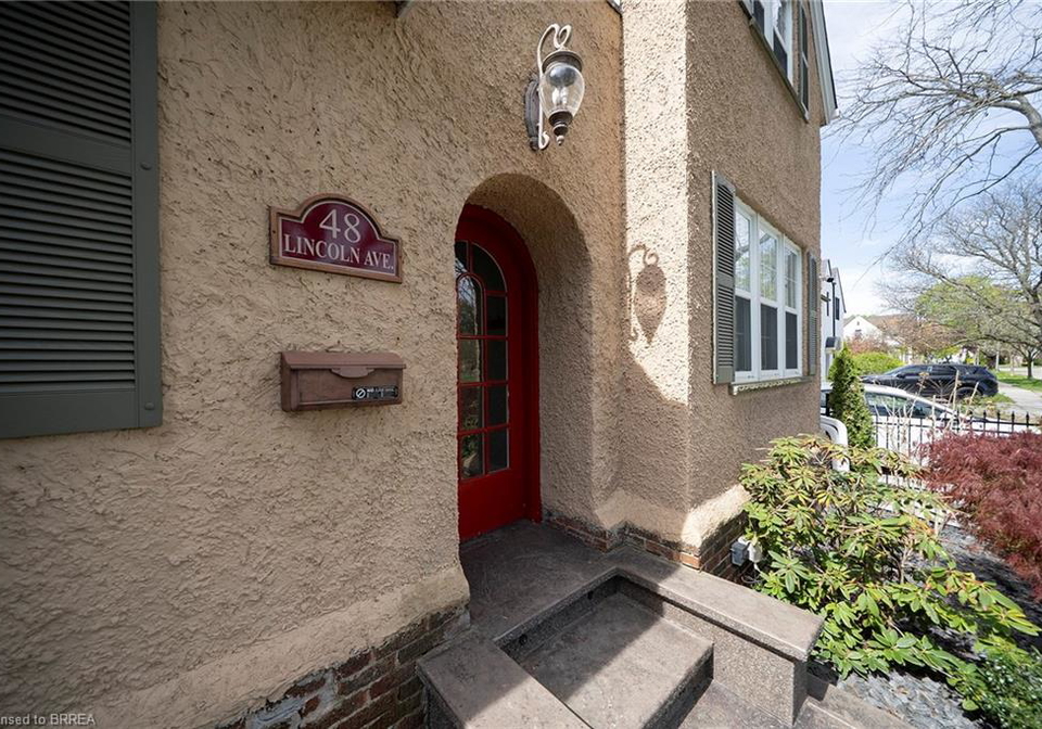 48-lincoln-avenue-brantford-ontario-40828713