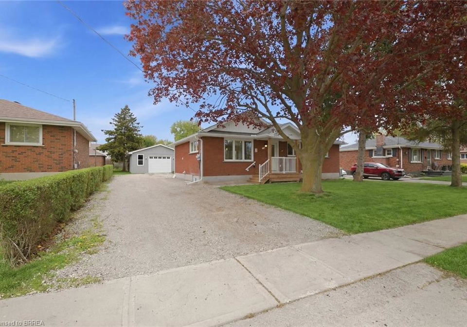 121-silver-street-paris-ontario-40828725