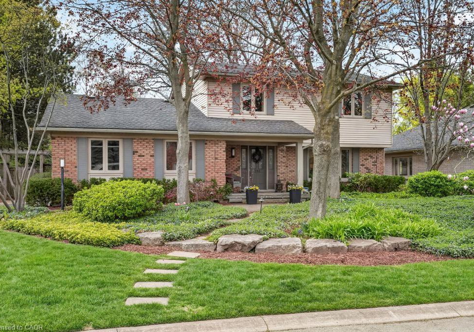 258-briar-hill-crescent-ancaster-ontario-40828751