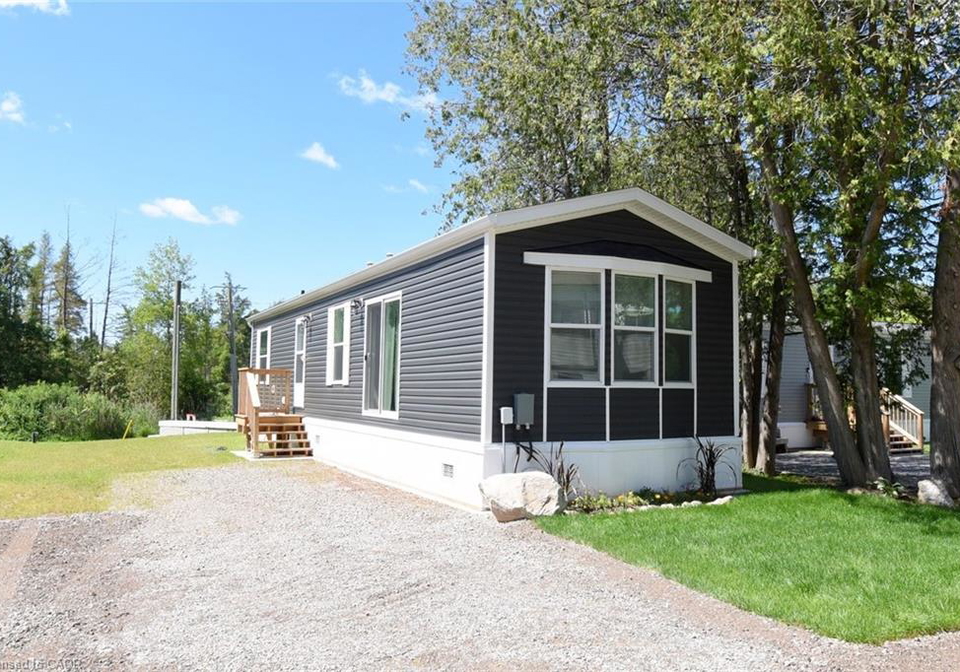 1085-concession-10-road-w-flamborough-ontario-40828759