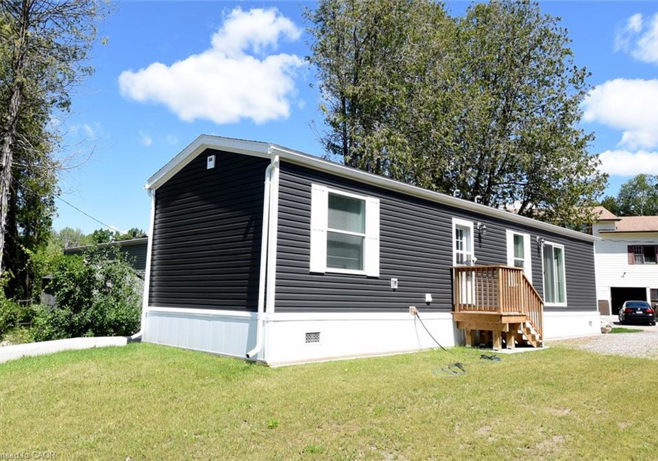 1085-concession-10-road-w-flamborough-ontario-40828759
