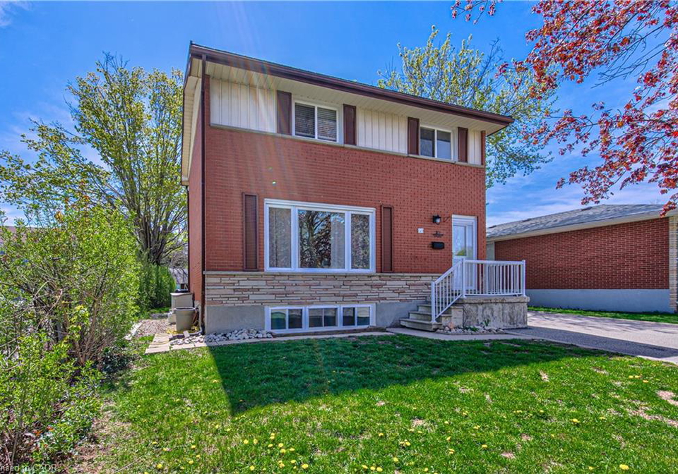 37-gottscheer-court-kitchener-ontario-40828878