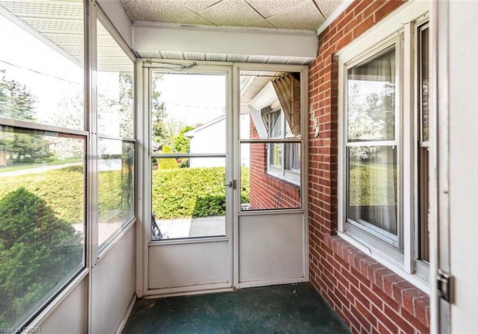1167-fisher-avenue-burlington-ontario-40828888