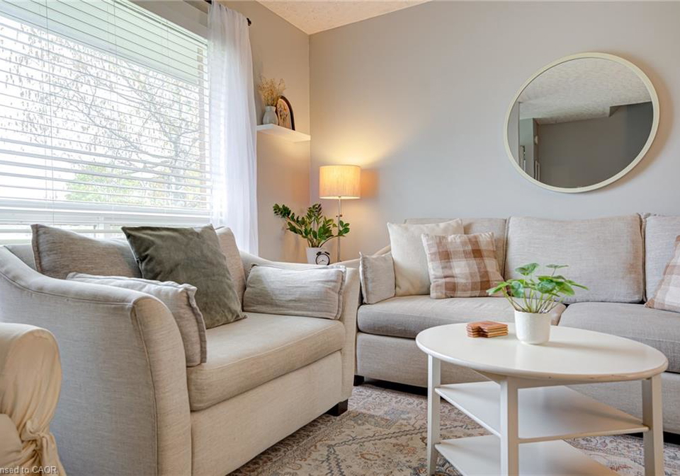 105-maple-avenue-stratford-ontario-40828931