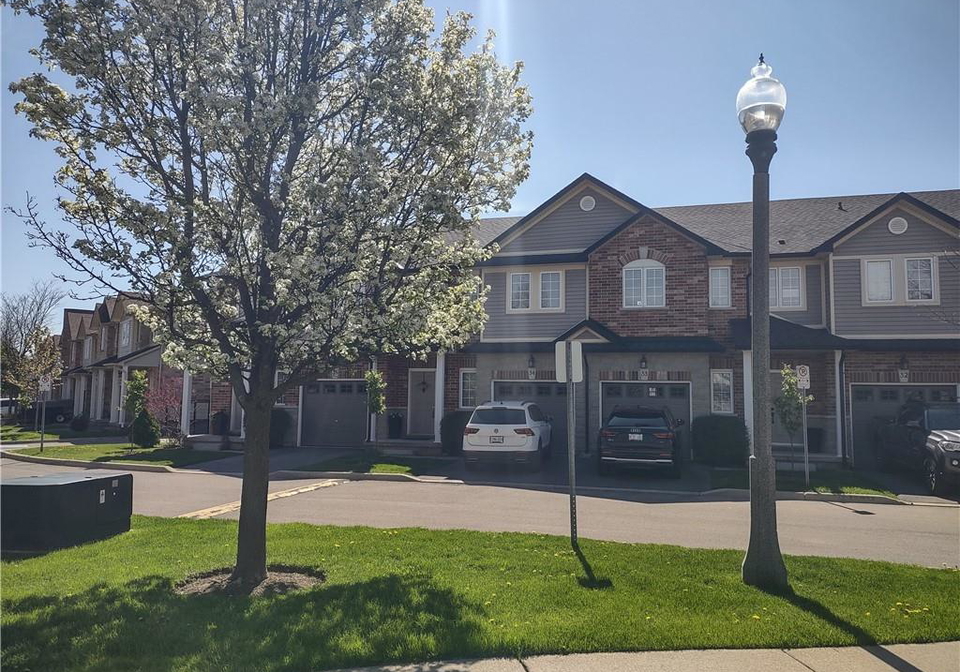 60-cloverleaf-drive-ancaster-ontario-40828987