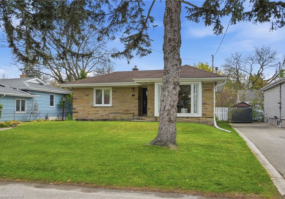 23-mcmaster-avenue-dundas-ontario-40829047