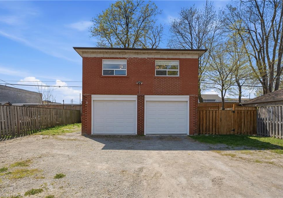 1049-glencairn-avenue-north-york-ontario-40829052