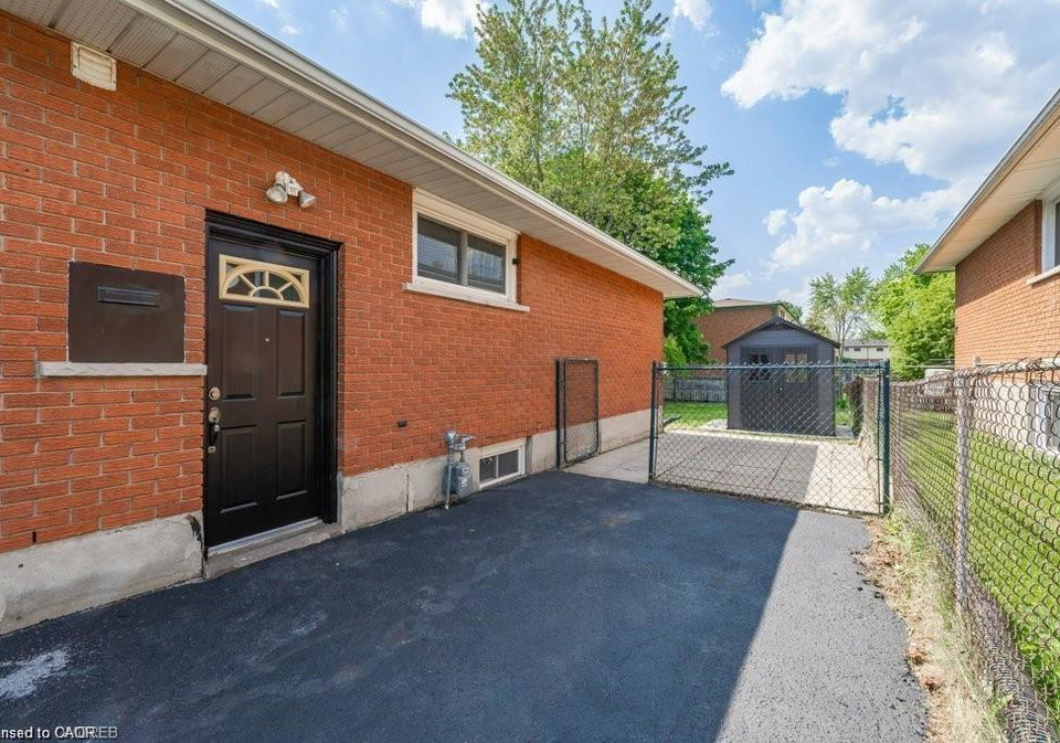 142-fairway-road-n-kitchener-ontario-40829057