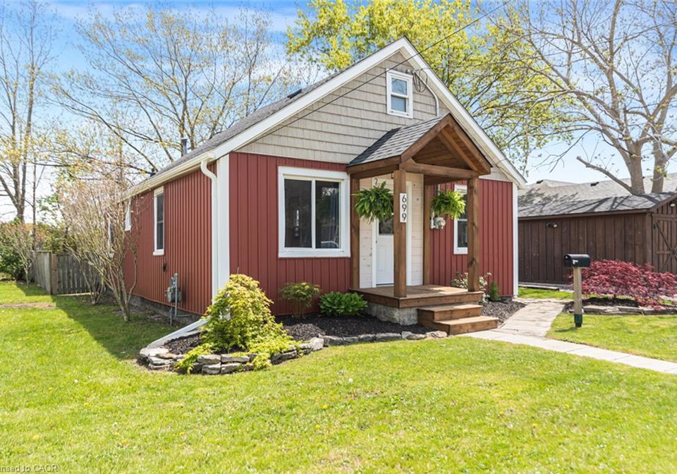 699-tamarac-street-dunnville-ontario-40829065
