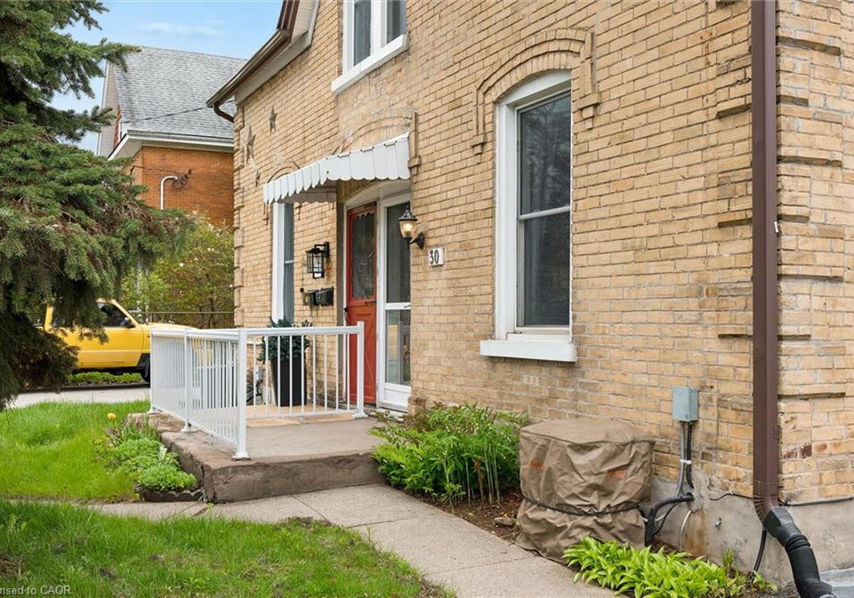 30-hopeton-street-cambridge-ontario-40829128