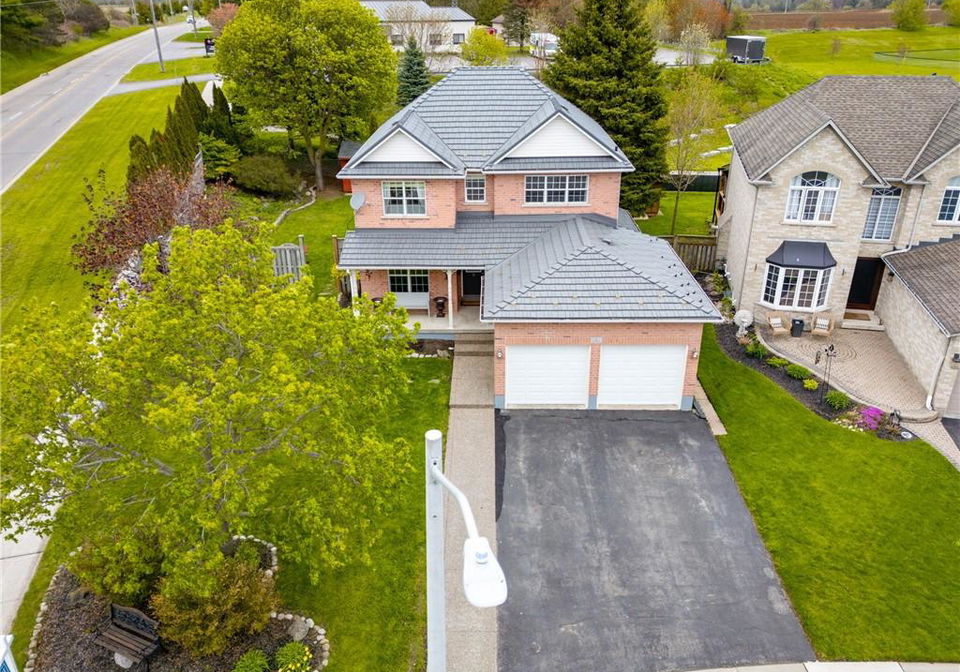 1-hilltop-drive-ayr-ontario-40829144