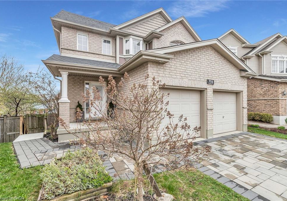 956-banffshire-court-kitchener-ontario-40829173