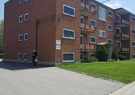 12-westmount-road-w-kitchener-ontario-40829212
