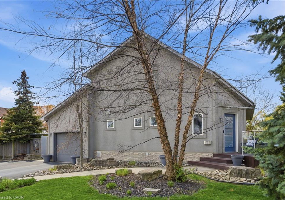 10-rockhaven-lane-waterdown-ontario-40829235