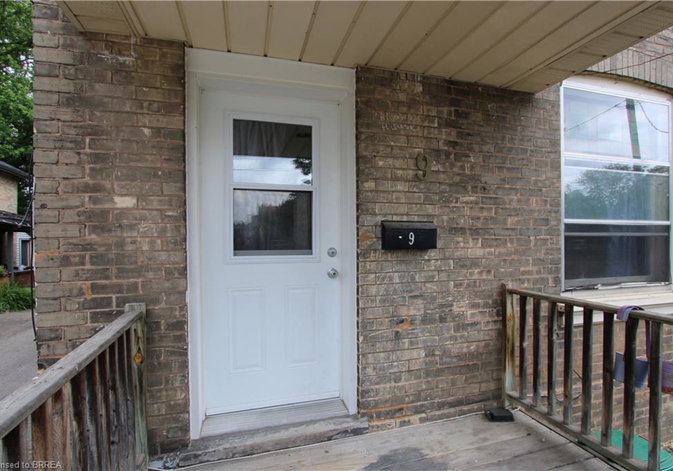 9-fleet-street-brantford-ontario-40829236