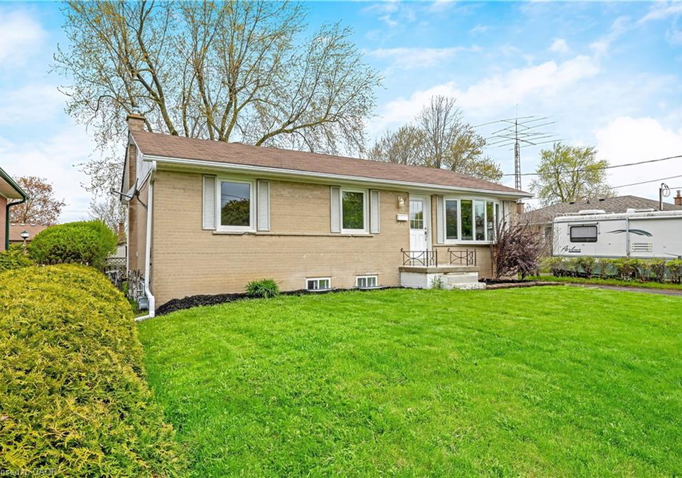 39-mcgilvray-crescent-georgetown-ontario-40829248