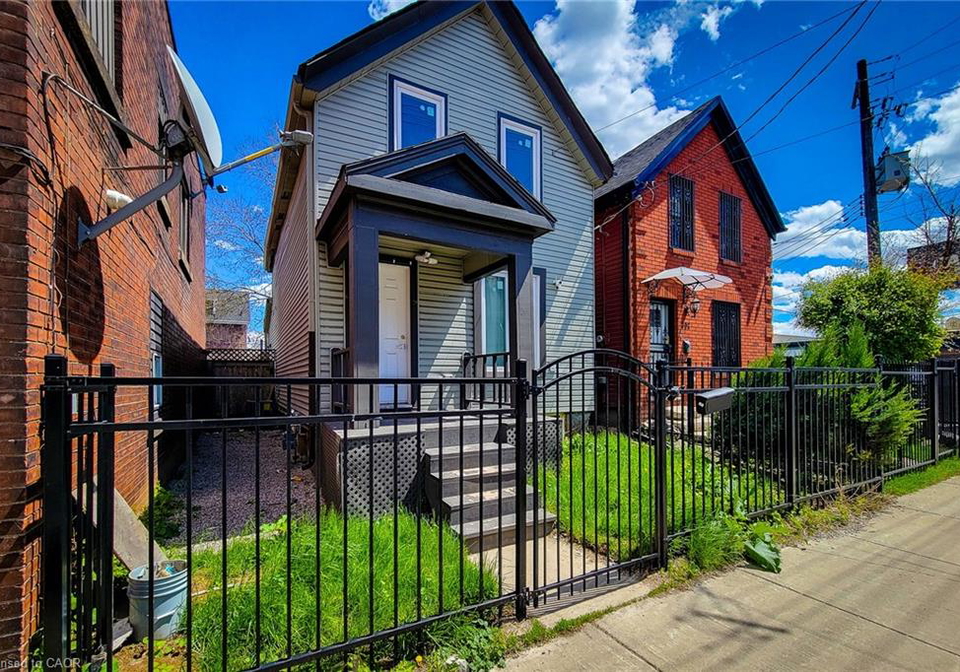 334-gage-avenue-n-hamilton-ontario-40829284