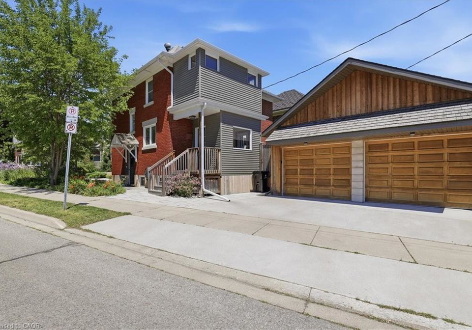 859-queens-boulevard-kitchener-ontario-40829291