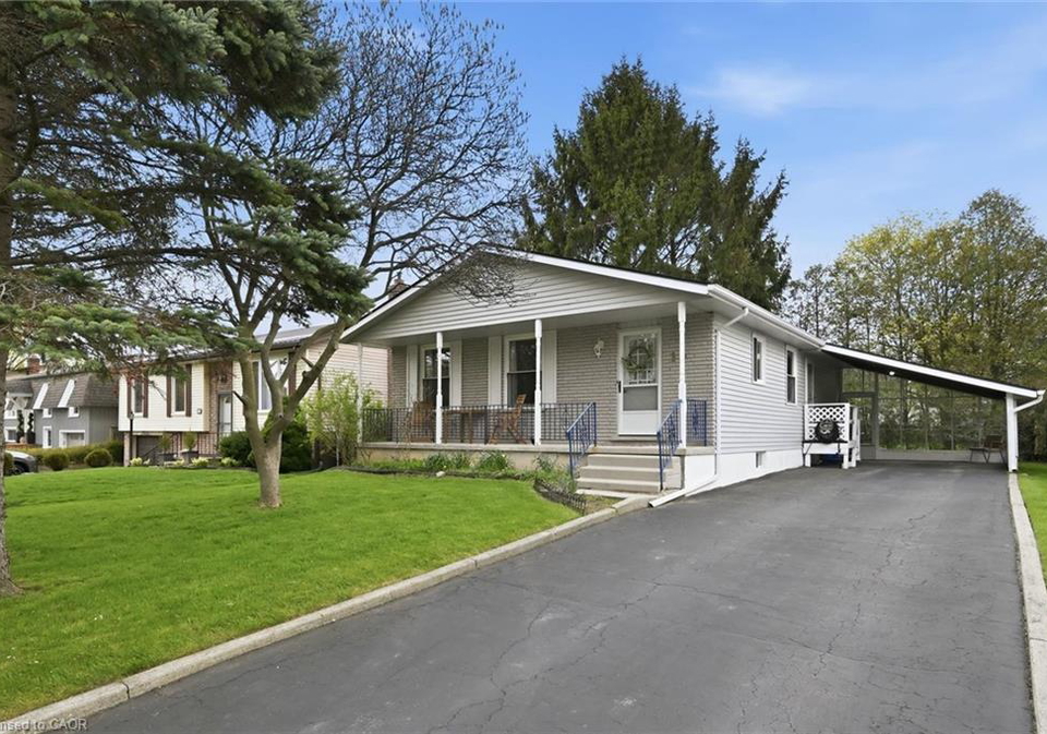 17-richardson-drive-port-dover-ontario-40829295