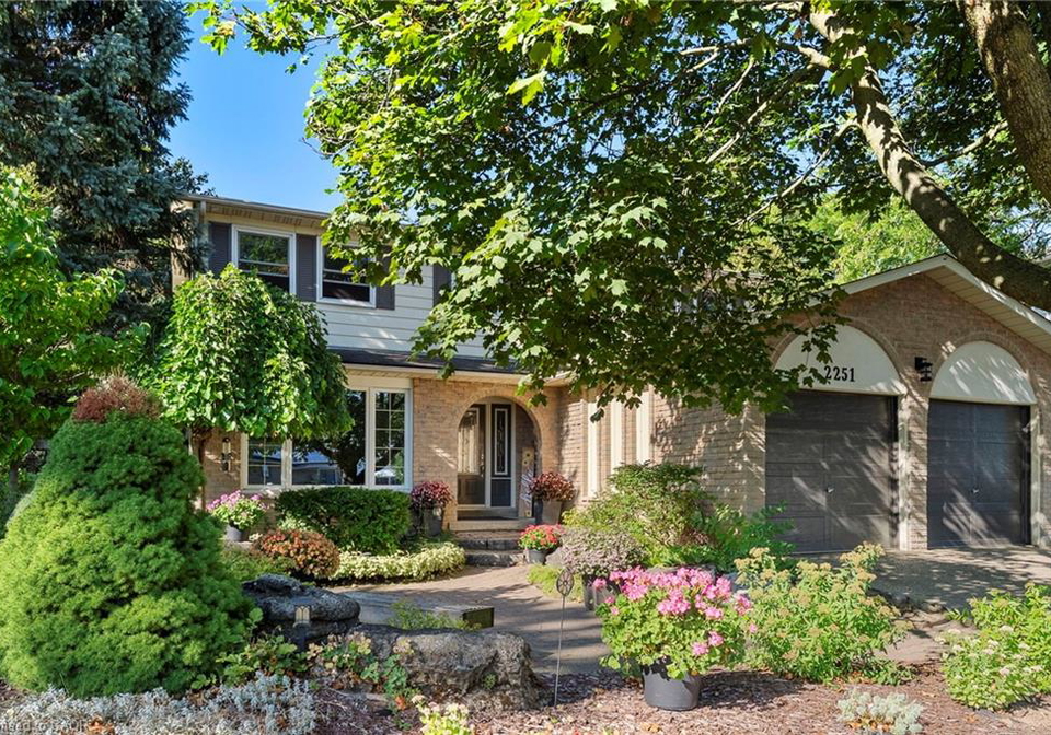 2251-kirkburn-drive-burlington-ontario-40829303