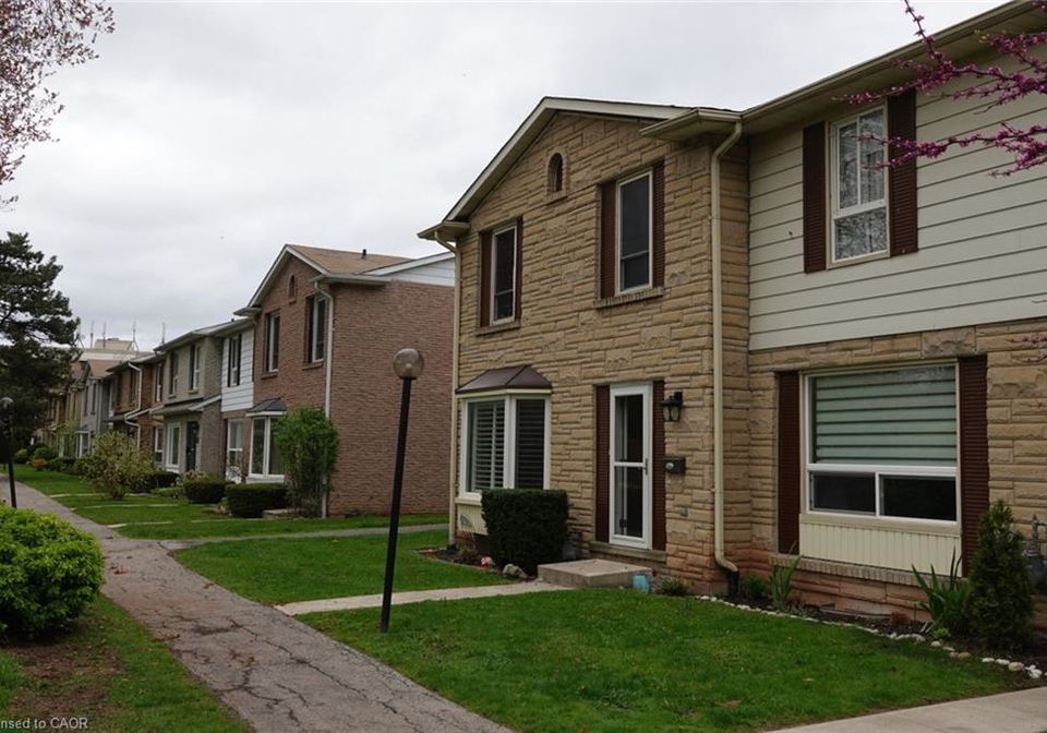 5475-lakeshore-road-e-burlington-ontario-40829304