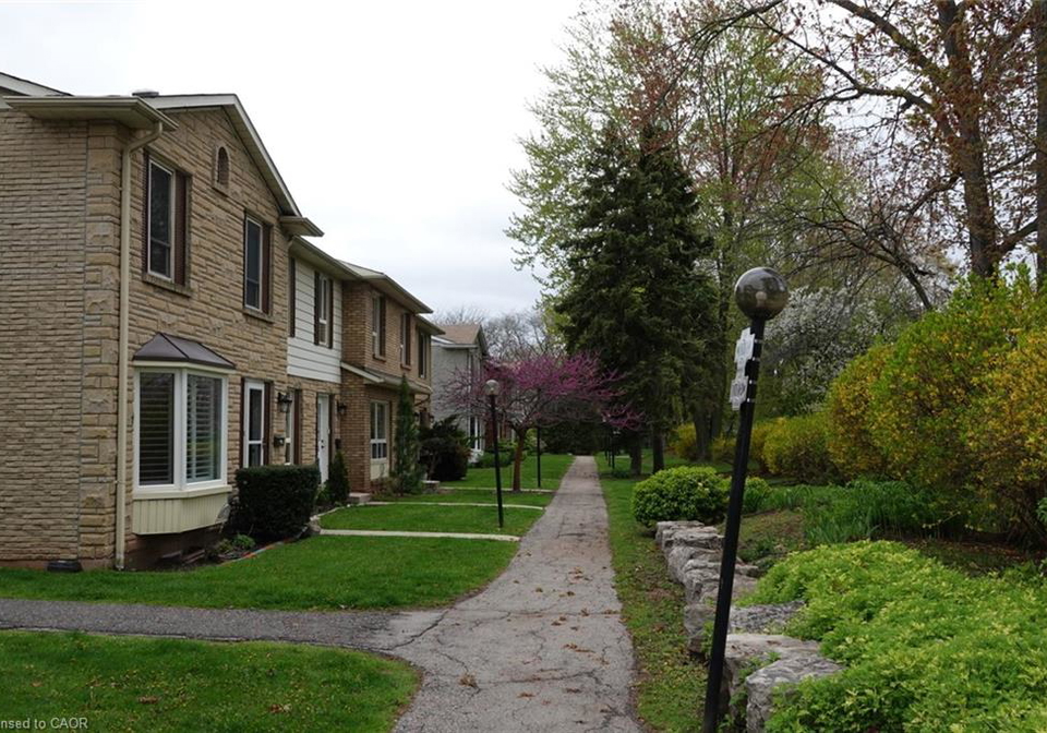 5475-lakeshore-road-e-burlington-ontario-40829304