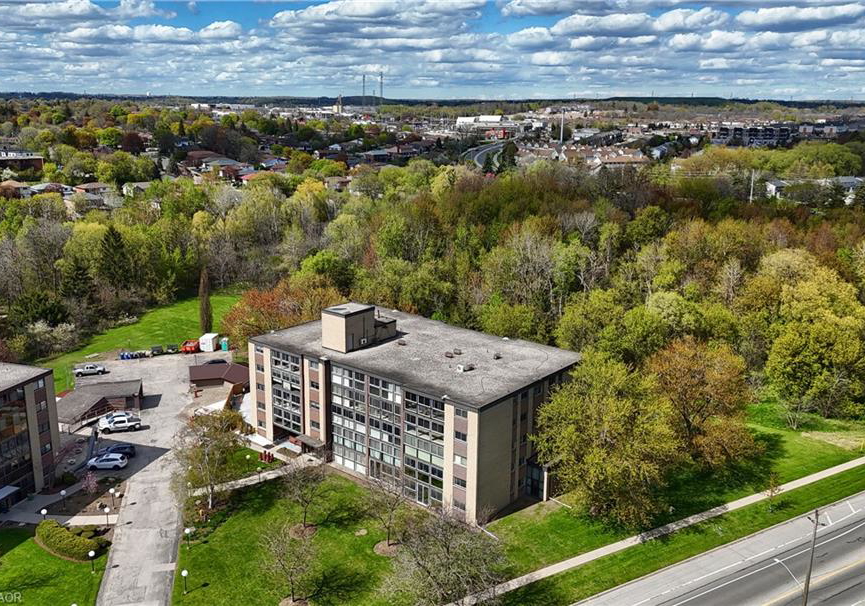 400-champlain-boulevard-cambridge-ontario-40829315