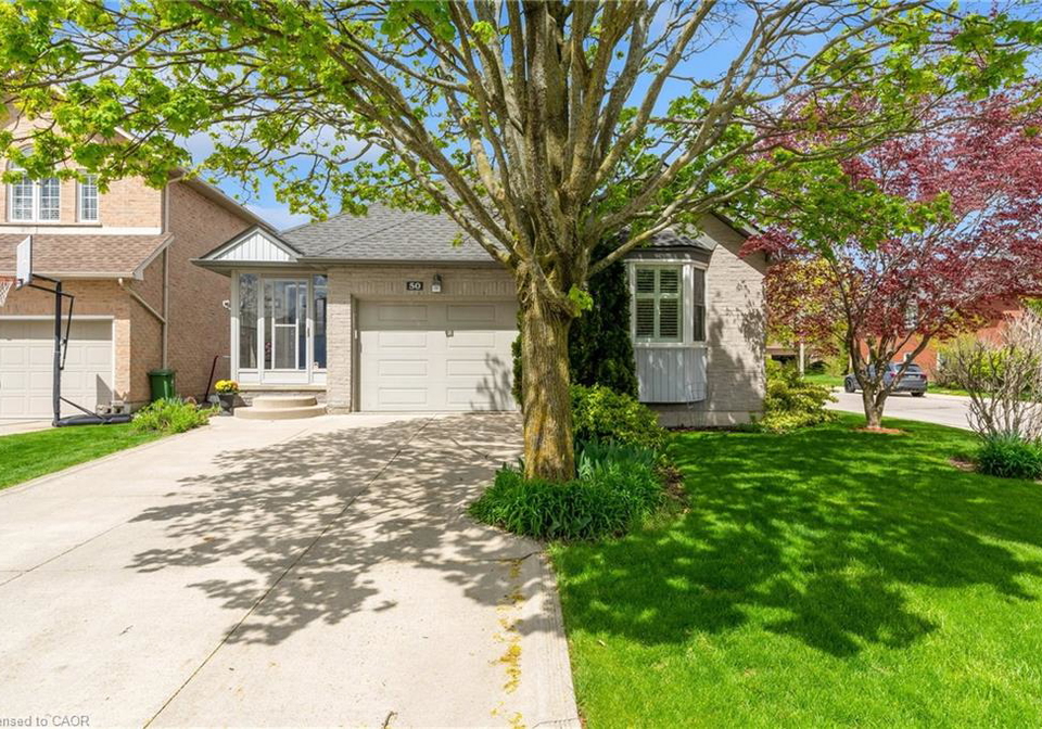 50-spadara-drive-hamilton-ontario-40829344