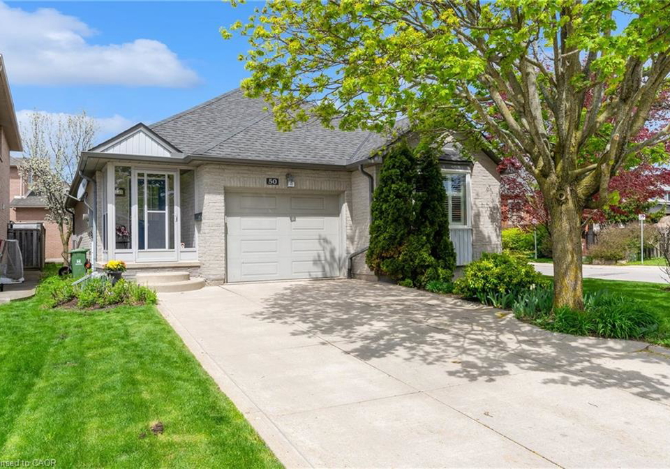 50-spadara-drive-hamilton-ontario-40829344