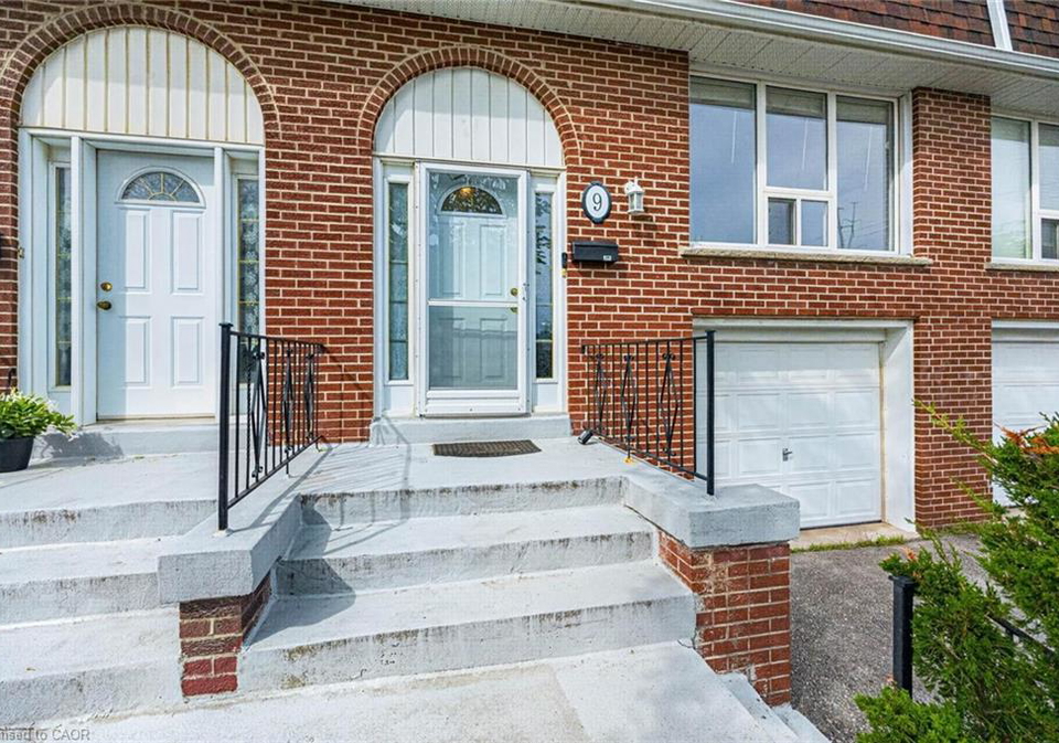 2380-bromsgrove-road-mississauga-ontario-40829377