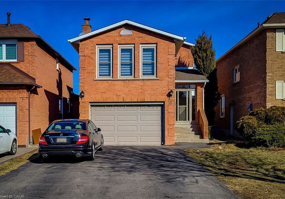 18-puritan-court-hamilton-ontario-40829452