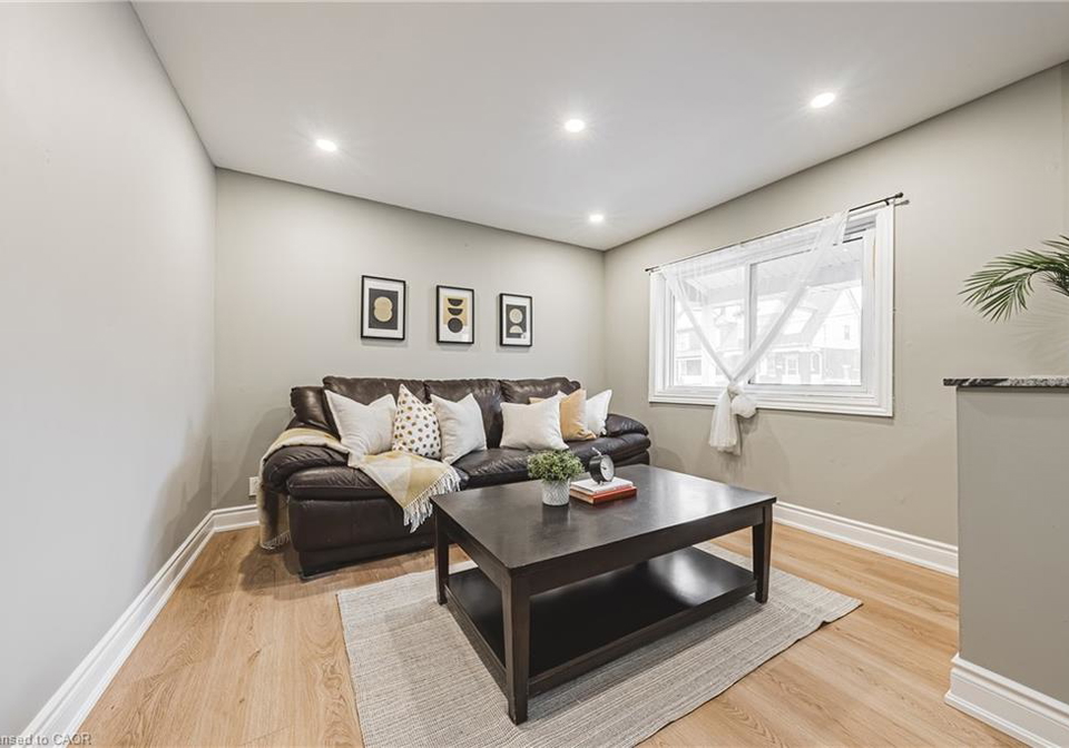 24-rowanwood-street-hamilton-ontario-40829505