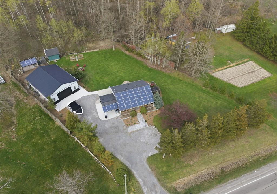 8951-silver-street-caistor-ontario-40829510