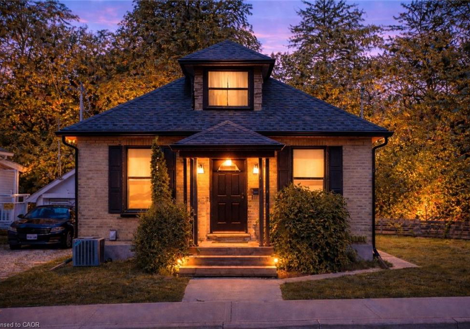2-esson-street-kitchener-ontario-40829589