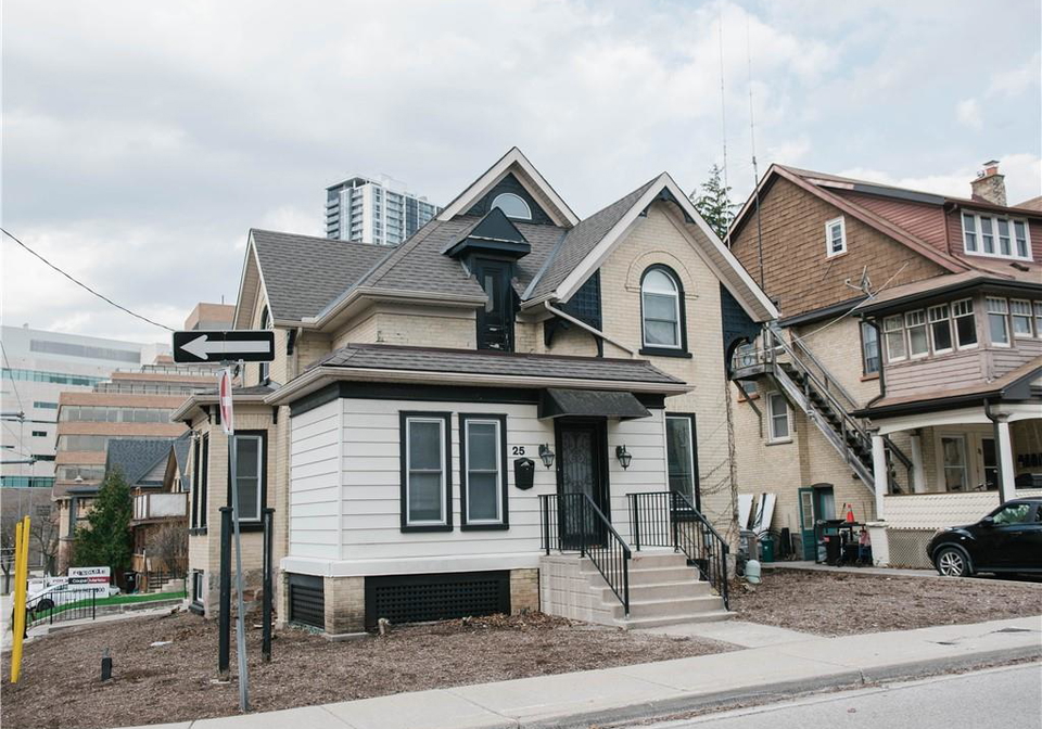 25-irvin-street-kitchener-ontario-40829591