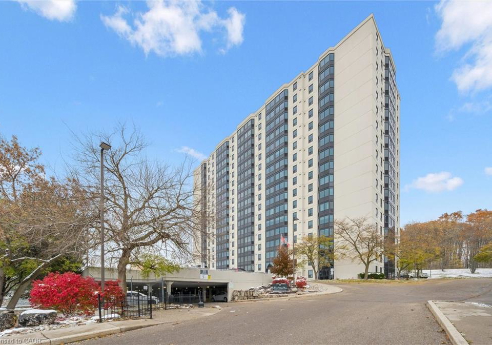 35-green-valley-drive-kitchener-ontario-40829596