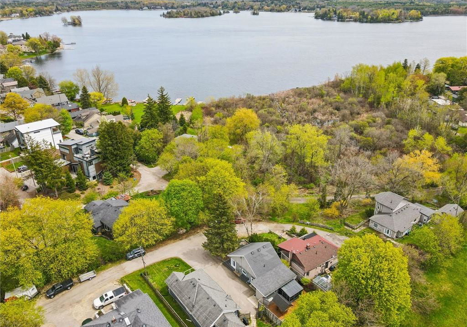 15-poplar-trail-puslinch-ontario-40829656